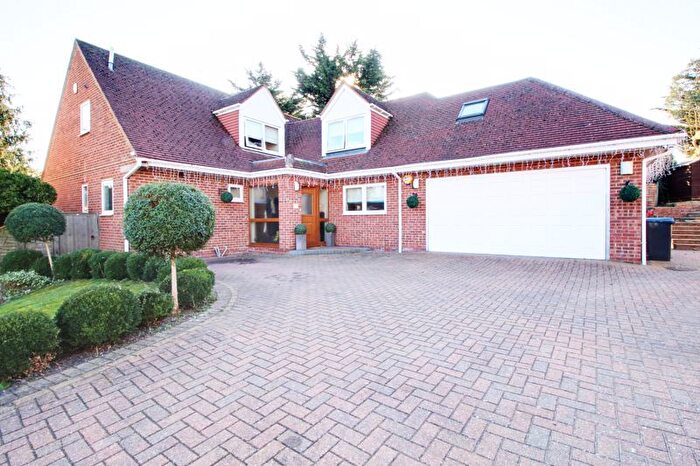 6 Bedroom Detached House To Rent In Acorn Lane, Cuffley, EN6