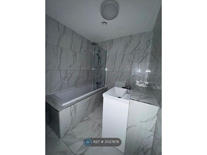 2 Bedroom Flat To Rent In Sankey St, Liverpool, L1