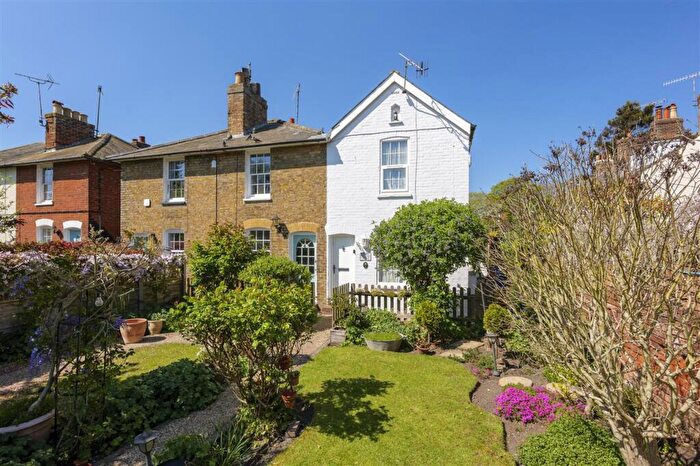 2 Bedroom End Of Terrace House For Sale In Nelson Gardens, Faversham, ME13