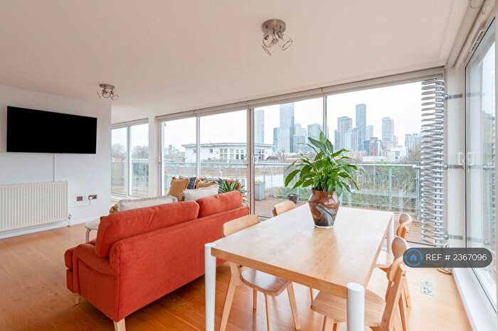 2 Bedroom Flat To Rent In Coombrook Court, London, SE16