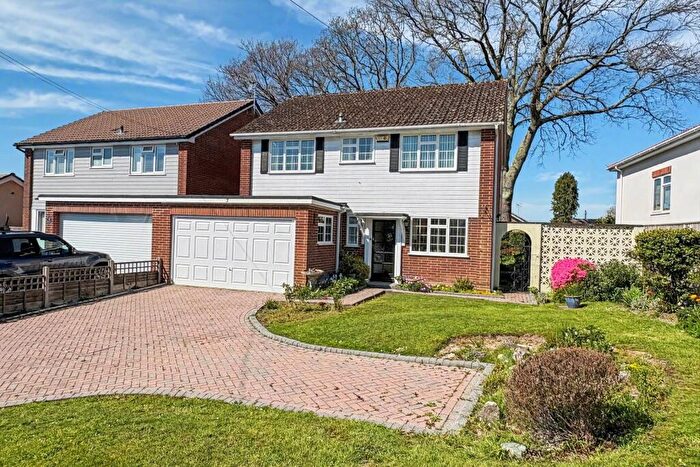 4 Bedroom Link Detached House For Sale In Verwood, BH31