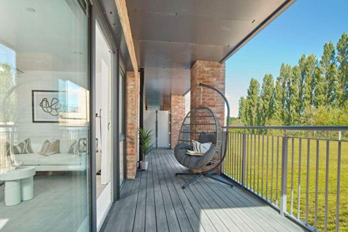 2 Bedroom Apartment For Sale In Overgate, Milton Keynes, Buckinghamshire, MK9