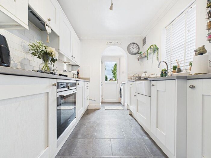 3 Bedroom Terraced House For Sale In Broadway, Farcet, PE7