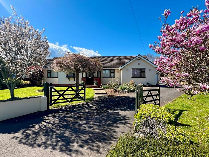 4 Bedroom Detached Bungalow For Sale In North End, Creech St. Michael, TA3