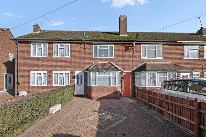 2 Bedroom Terraced House For Sale In Greenway, Hayes, UB4
