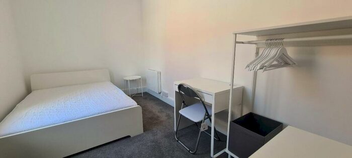 2 Bedroom Flat To Rent In Flat, Turnagain Lane, Canterbury, CT1