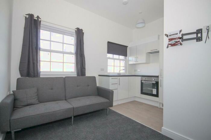 1 Bedroom Flat To Rent In High Street, Sheerness, ME12
