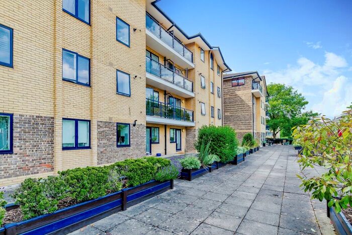 2 Bedroom Apartment To Rent In Tavistock Road, Croydon, CR0