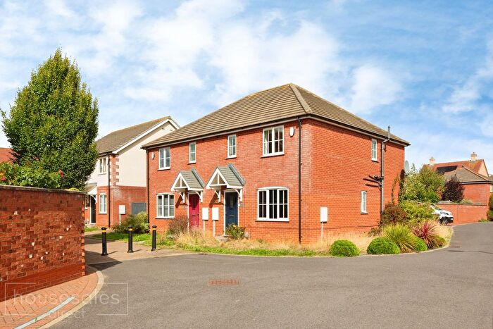 3 Bedroom Semi-Detached House For Sale In Pasture Lane Scartho Top, Grimsby, DN33