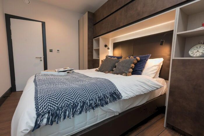 2 Bedroom Apartment To Rent In -Bed Apartment, Portland Street, Basil House, M1