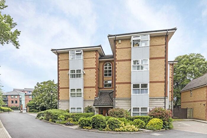 2 Bedroom Flat To Rent In Busch Close, Isleworth, TW7