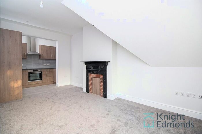 2 Bedroom Flat To Rent In Buckland Road, Maidstone, ME16
