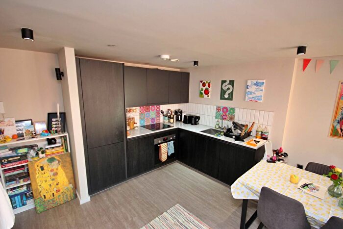 1 Bedroom Flat To Rent In Hume Hall Road, Manchester, M15