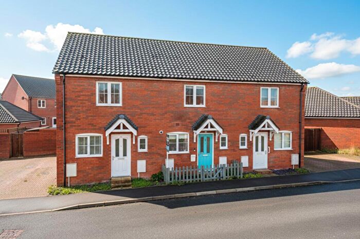 2 Bedroom Terraced House For Sale In Maurecourt Drive, Brundall, Norwich, NR13