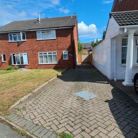 3 Bedroom Property To Rent In Farndale Avenue, Wolverhampton, WV6