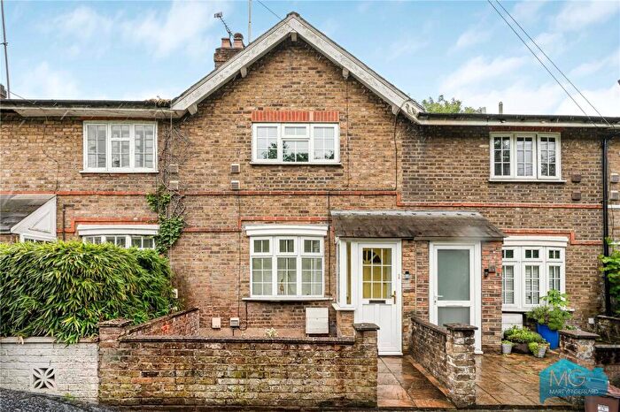 2 Bedroom Terraced House For Sale In Manor Cottages Approach, London, N2