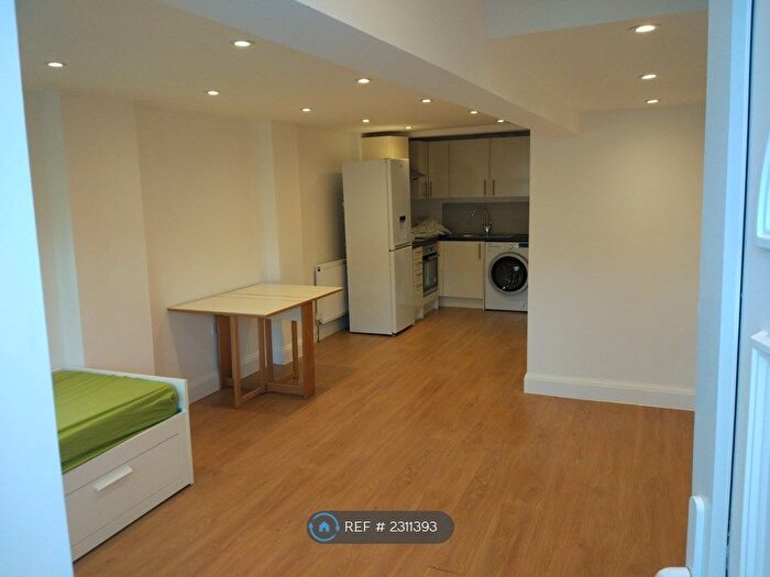 Studio To Rent In Headstone Lane, Harrow, HA2