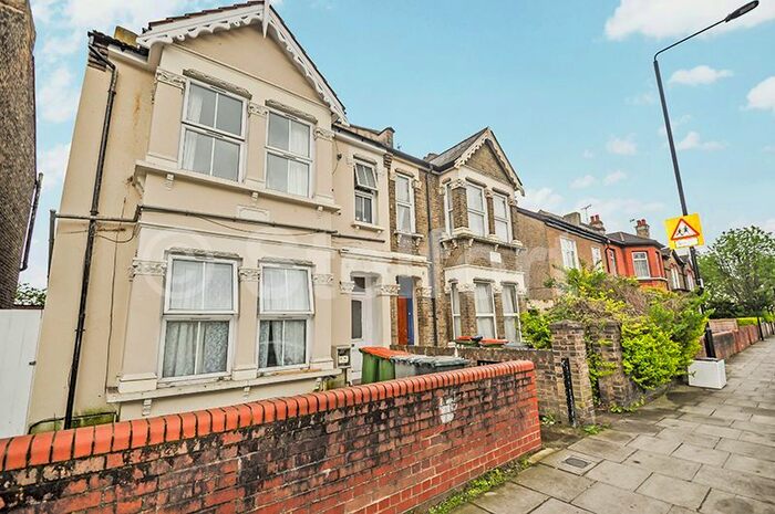 3 Bedroom Flat To Rent In Plashet Road, London, E13