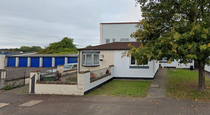 4 Bedroom End Of Terrace House To Rent In Reid Close, Pinner, HA5