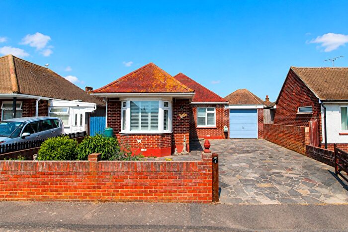 2 Bedroom Detached Bungalow For Sale In Orchard Close, Ramsgate, CT12
