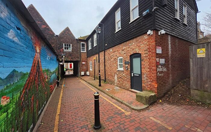Studio To Rent In High Street, Sittingbourne, ME10