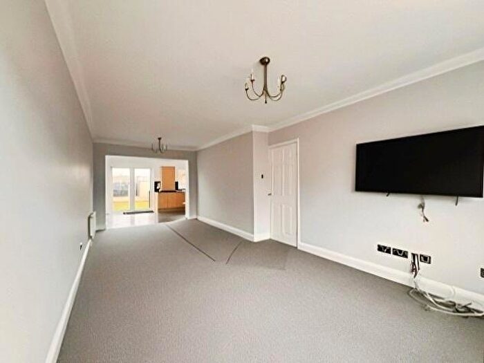 3 Bedroom End Of Terrace House To Rent In Poley Road, Stanford-le-hope, SS17