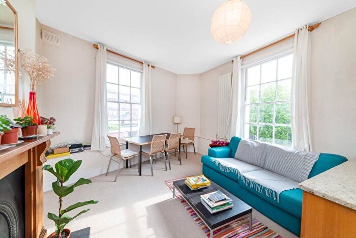 3 Bedroom Flat To Rent In Hartland Road, Chalk Farm, NW1