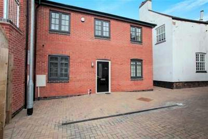 2 Bedroom House To Rent In High Street, Barwell, LE9