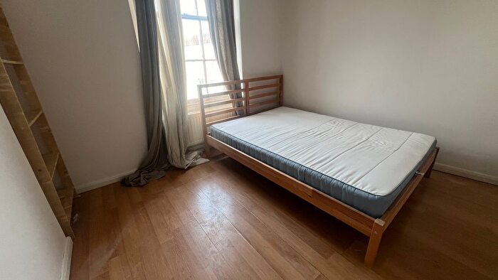Studio To Rent In Offord Road, Islington, N1