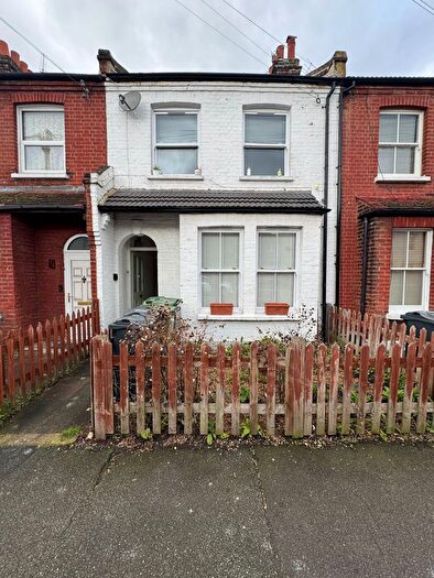 Studio To Rent In Hambro Road, Streatham, SW16