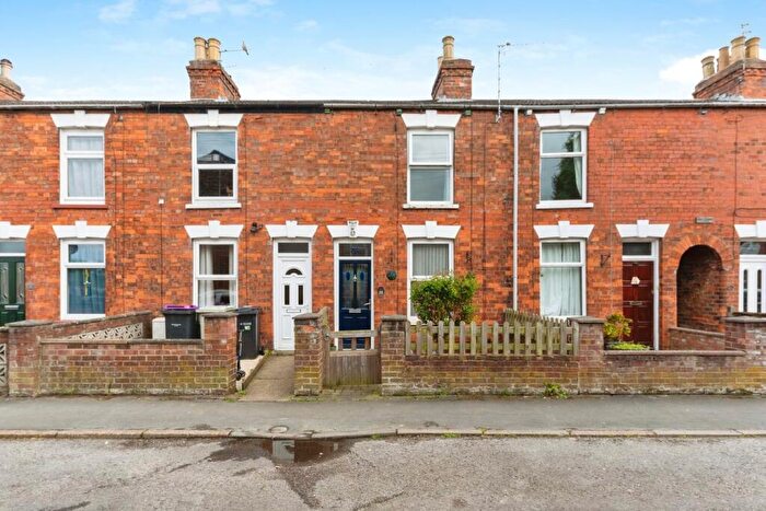 2 Bedroom Terraced House For Sale In Mount Pleasant, Louth, LN11