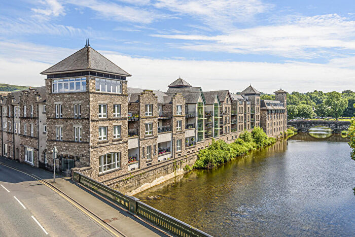 2 Bedroom Apartment For Sale In Aparment Kentgate Place, Kendal, Cumbria, LA9