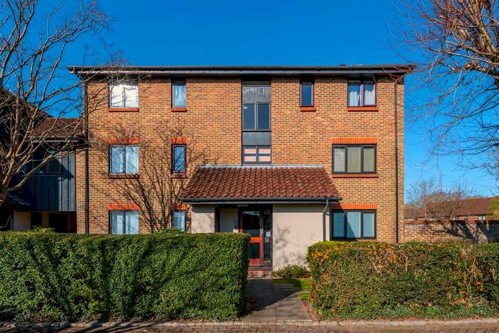 1 Bedroom Flat To Rent In Rickwood, Horley, RH6