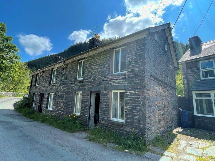 4 Bedroom Terraced House For Sale In Penybont, Minffordd Street, Corris, Gwynedd, SY20