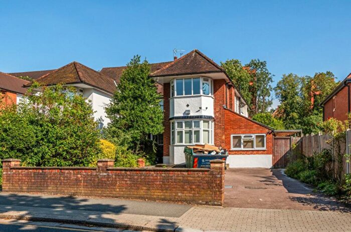 4 Bedroom House To Rent In Holden Road, Woodside Park, N12