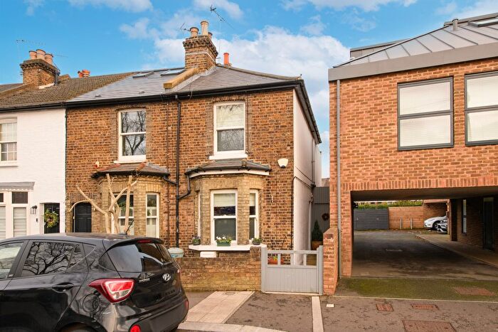 2 Bedroom End Of Terrace House To Rent In Sandycombe Road, Richmond, TW9