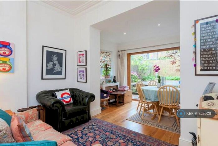 2 Bedroom Flat To Rent In Cavendish Rd, London, SW12