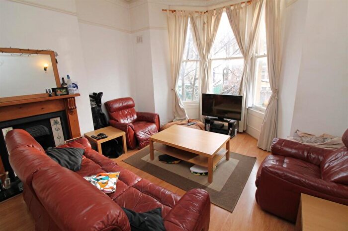 2 Bedroom Flat To Rent In West Park, Clifton, BS8