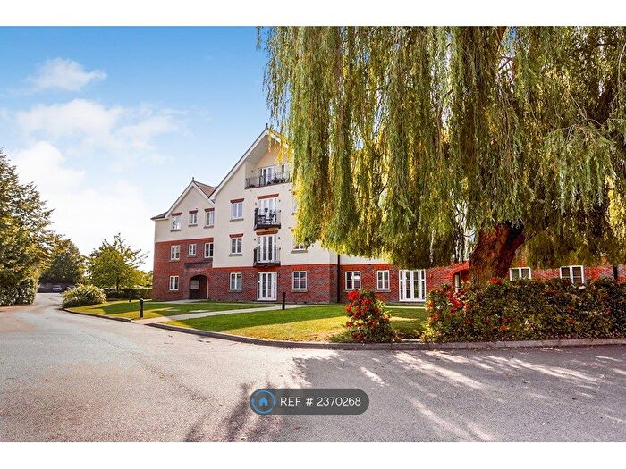 2 Bedroom Flat To Rent In Datchet Road, Slough, SL3