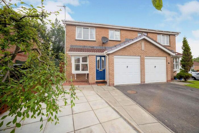 3 Bedroom Semi-Detached House To Rent In Kaims Gardens, Livingston Village, Livingston, West Lothian, EH54
