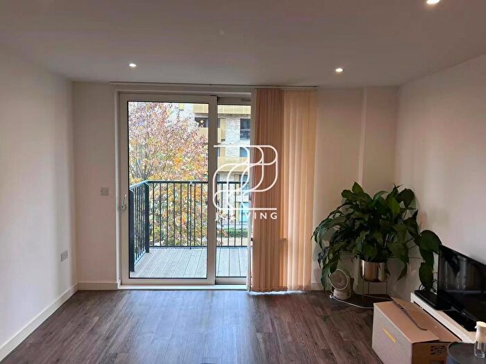 2 Bedroom Flat To Rent In Grand Canal Avenue, London, SE16
