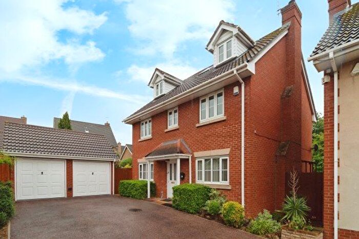 5 Bedroom Property To Rent In Dove Close, Grays, RM16