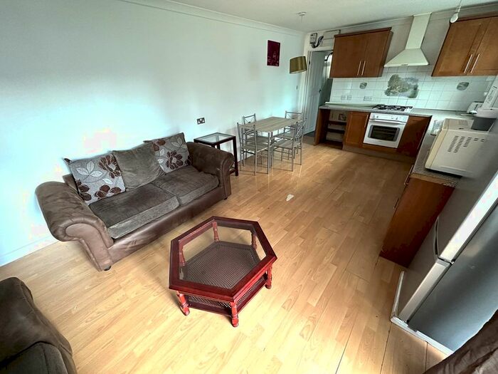 1 Bedroom Flat To Rent In Staines Road, Feltham, TW14