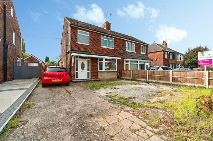 3 Bedroom Semi-Detached House For Sale In Scotter Road, Scunthorpe, DN15