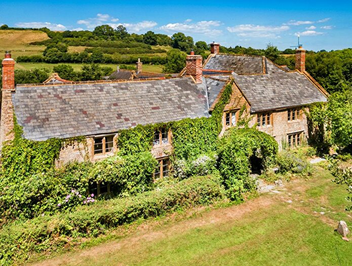 5 Bedroom Detached House For Sale In Farm Lane, Crewkerne, TA18
