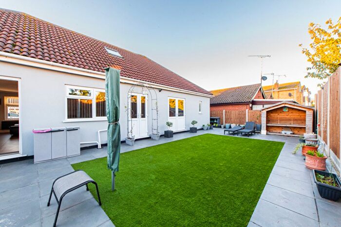 5 Bedroom Detached House For Sale In Belgrave Road, Leigh-On-Sea, SS9