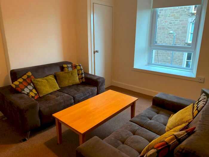 2 Bedroom Flat To Rent In Blackness Street, City Centre, Dundee, DD1