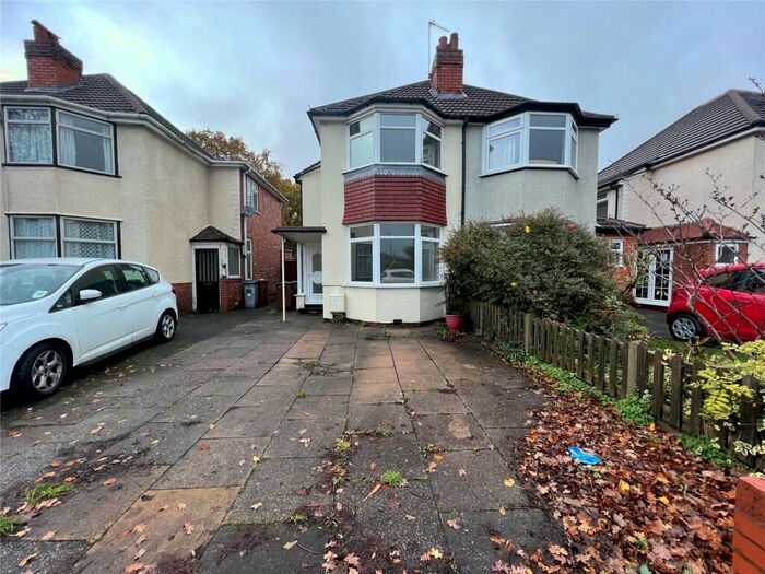 3 Bedroom Semi-Detached House To Rent In Marshall Lake Road, Shirley, Solihull, West Midlands, B90