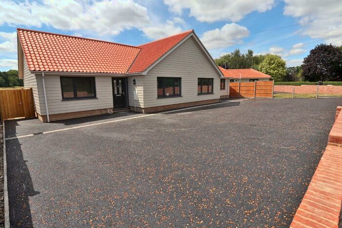 2 Bedroom Semi-Detached Bungalow To Rent In Kents Lane, Bungay, Suffolk, NR35