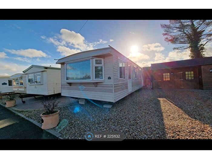 2 Bedroom Mobile/park Home To Rent In Mile Tree Lane, Aldermans Green, Coventry, CV2